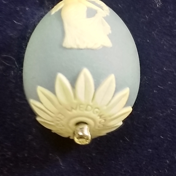 HTF Vintage Wedgwood Jasperware Blue Egg Pendant/ .925 Sterling Silver Chain - Picture 7 of 8